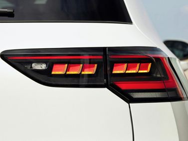 Volkswagen Golf فيس ليفت الثامن، هاتشباك 5 أبواب — المصباح الخلفي