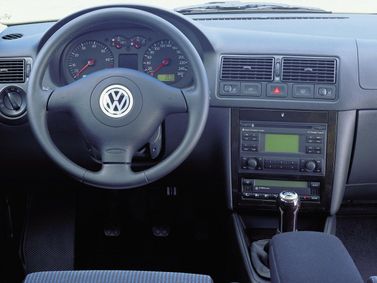 Volkswagen Golf رابعاً، هاتشباك 3 أبواب — لوحة القيادة