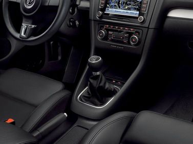 Volkswagen Golf سادساً، هاتشباك 5 أبواب — الكونسول الوسطي