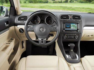 Volkswagen Golf سادساً، واجون 5 أبواب — لوحة القيادة