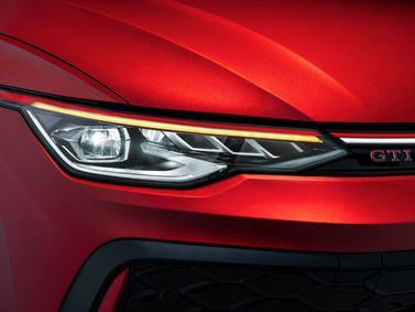 Volkswagen Golf GTI فيس ليفت الثامن، هاتشباك 5 أبواب — المصباح الأمامي