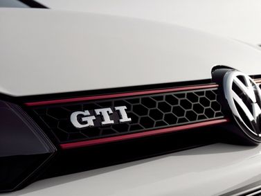 Volkswagen Golf GTI سادساً، هاتشباك 5 أبواب — شبكة المبرد
