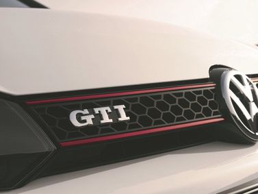 Volkswagen Golf GTI سادساً، هاتشباك 3 أبواب — شبكة المبرد