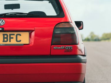 Volkswagen Golf GTI ثالثاً، هاتشباك 3 أبواب — الجزء الخلفي من السيارة عن قرب