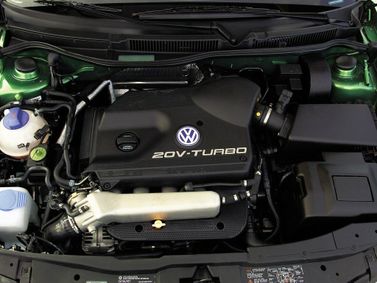 Volkswagen Golf GTI رابعاً، هاتشباك 3 أبواب — حجرة المحرك