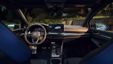 Volkswagen Golf R فيس ليفت الثامن، واجون 5 أبواب — منطقة السائق