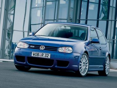 Volkswagen Golf R32 IV, Хэтчбек 3 дв. — вид спереди справа