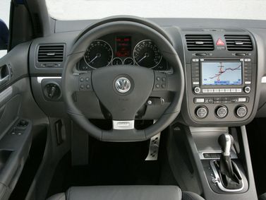 Volkswagen Golf R32 V, Хэтчбек 3 дв. — место водителя