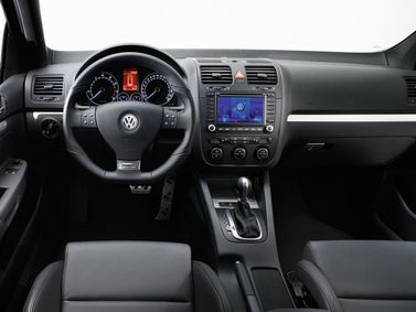 Volkswagen Golf R32 V, Хэтчбек 3 дв. — передняя панель