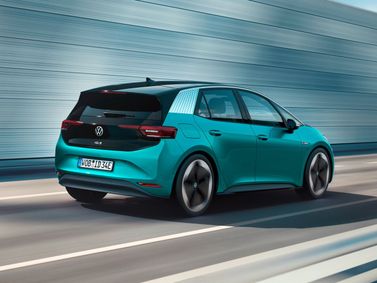 Volkswagen ID.3 I, Хэтчбек 5 дв. — вид сзади справа