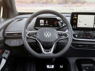Volkswagen ID.4، دفع رباعي 5 أبواب — منطقة السائق