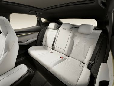 Volkswagen ID.UNYX، دفع رباعي 5 أبواب — المقاعد الخلفية