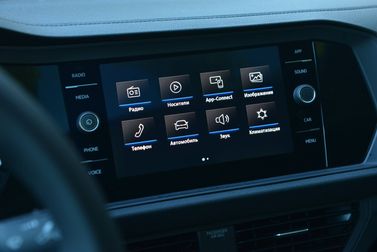 Volkswagen Jetta سابعاً، سيدان — شاشة نظام المعلومات والترفيه