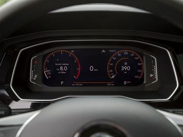 Volkswagen Jetta سابعاً، سيدان — لوحة العدادات