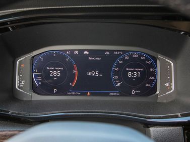 Volkswagen Multivan عملية فيس ليفت T6، ميني فان — لوحة العدادات