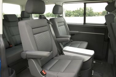 Volkswagen Multivan T5، ميني فان — المقاعد الخلفية