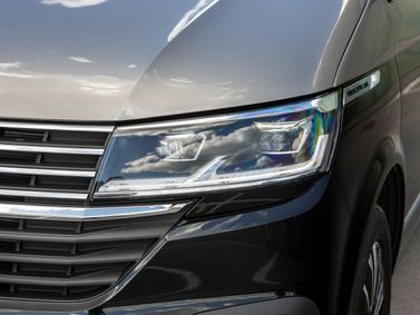 Volkswagen Multivan عملية فيس ليفت T6، ميني فان — المصباح الأمامي