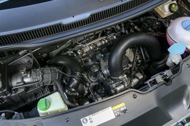 Volkswagen Multivan T6، ميني فان — حجرة المحرك