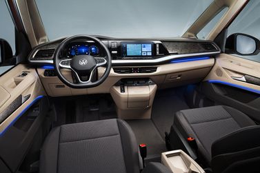 Volkswagen Multivan T7، ميني فان — منظر عام للمقصورة