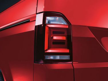 Volkswagen Multivan T6، ميني فان Long — المصباح الخلفي