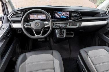 Volkswagen Multivan عملية فيس ليفت T6، ميني فان — لوحة القيادة