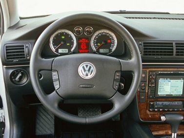 Volkswagen Passat عملية فيس ليفت B5، سيدان — منطقة السائق