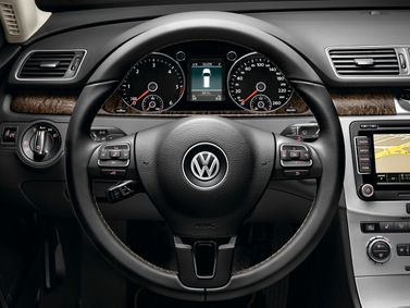 Volkswagen Passat B7، واجون 5 أبواب — منطقة السائق