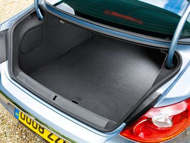 Volkswagen Passat CC I، سيدان — حجرة الأمتعة