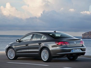 Volkswagen Passat CC أنا فيس ليفت، سيدان — منظر خلفي أيمن