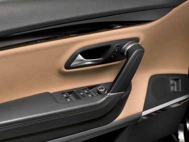 Volkswagen Passat CC I، سيدان — تفصيل داخلي