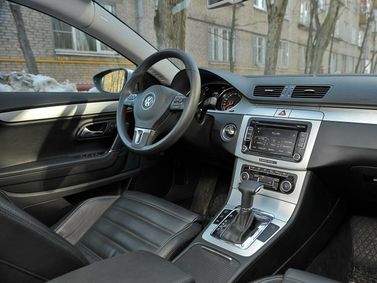 Volkswagen Passat CC I، سيدان — منطقة السائق