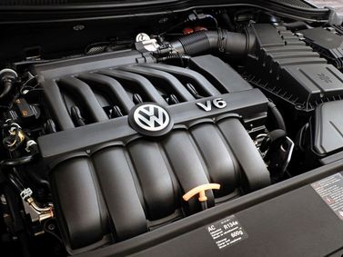 Volkswagen Passat CC I، سيدان — حجرة المحرك
