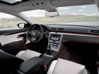 Volkswagen Passat CC أنا فيس ليفت، سيدان — لوحة القيادة