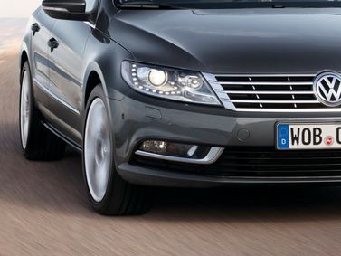 Volkswagen Passat CC أنا فيس ليفت، سيدان — منظر أمامي أيمن