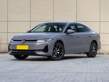 Volkswagen Passat (North America and China) المحترف الأول، سيدان ePro — منظر أمامي بزاوية ثلاثة أرباع