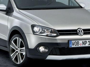 Volkswagen Polo V، هاتشباك 5 أبواب Cross — منظر أمامي أيسر
