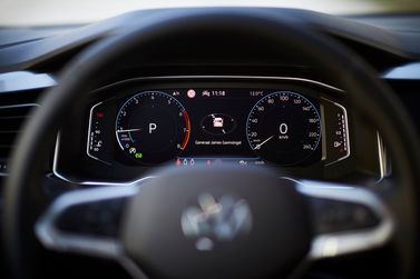 Volkswagen Polo فيس ليفت السادس (سوق الاتحاد الأوروبي)، هاتشباك 5 أبواب — لوحة العدادات