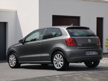 Volkswagen Polo V, Hatchback 3 dr. — rear-right view