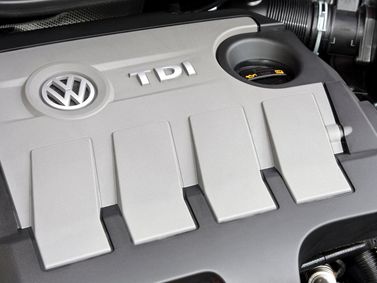 Volkswagen Polo V, Hatchback 5 dr. — engine bay