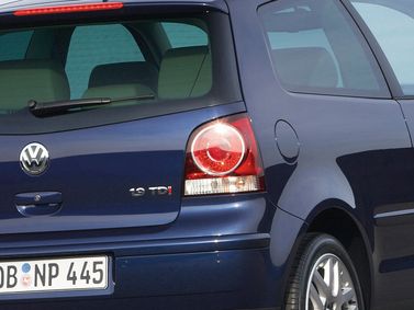 Volkswagen Polo فيس ليفت IV، هاتشباك 3 أبواب — منظر خلفي أيمن