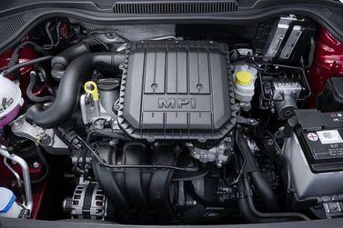 Volkswagen Polo فيس ليفت V، هاتشباك 5 أبواب — حجرة المحرك