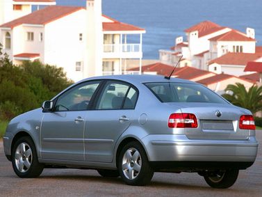 Volkswagen Polo IV, Sedan — rear-left view