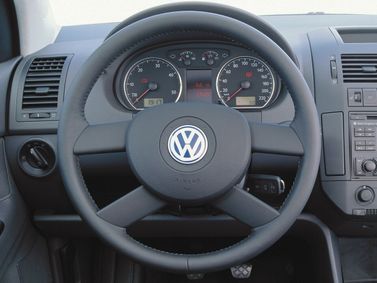 Volkswagen Polo رابعاً، هاتشباك 3 أبواب — عجلة القيادة