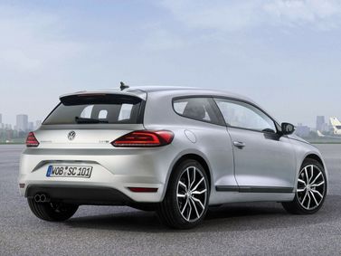 Volkswagen Scirocco ثالثاً فيس ليفت، هاتشباك 3 أبواب — منظر خلفي أيمن