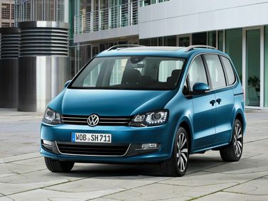 Volkswagen Sharan II Рестайлинг, Минивэн — вид спереди справа