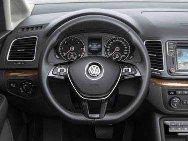 Volkswagen Sharan II Рестайлинг, Минивэн — рулевое колесо