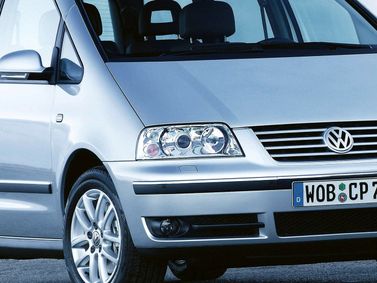 Volkswagen Sharan I Рестайлинг 2, Минивэн — вид спереди слева