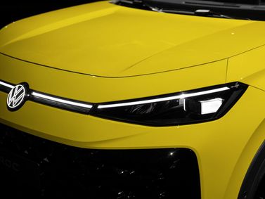 Volkswagen T-Roc ثانياً، دفع رباعي 5 أبواب — منظر أمامي