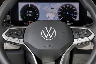 Volkswagen Tayron II (سوق الاتحاد الأوروبي)، دفع رباعي 5 أبواب — عجلة القيادة
