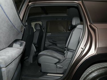 Volkswagen Teramont II (السوق الصينية)، دفع رباعي 5 أبواب Pro — المقاعد الخلفية